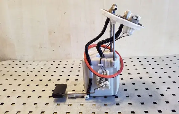 Hyundai i40 Fuel level sensor 311103Z900