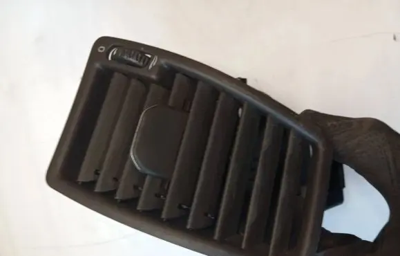 Volvo XC90 Dashboard side air vent grill/cover trim 3409399