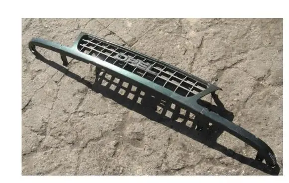 Opel Frontera A Front bumper upper radiator grill