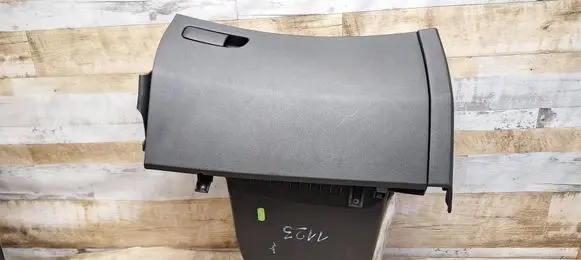 Honda Civic Glove box 77500SMGG010