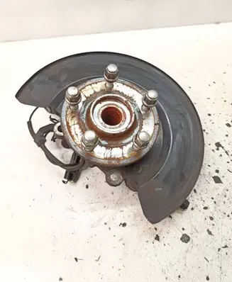 Front wheel hub