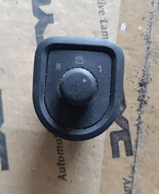 Volkswagen Transporter - Caravelle T5 Wing mirror switch 7E1959565A