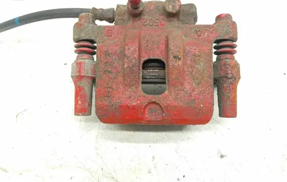 Mitsubishi Lancer VIII Rear brake caliper
