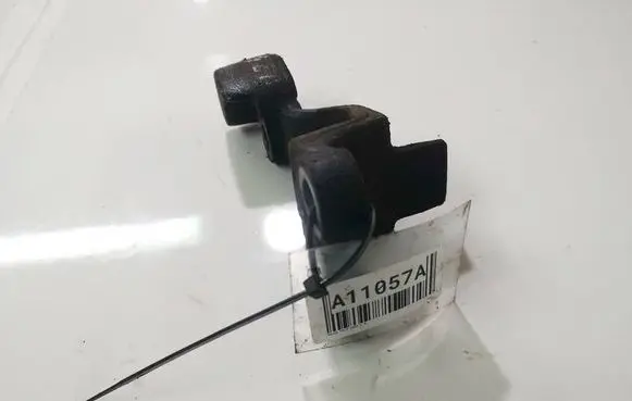 Honda FR-V Engine mounting bracket 