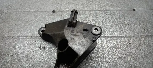 Opel Vectra C Gearbox mount