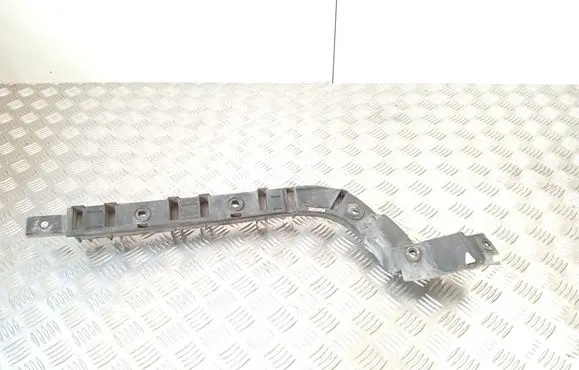 Rear bumper mounting bracket