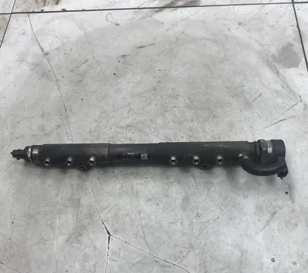Volvo XC60 Fuel main line pipe 31259011 0445215023 042316L5