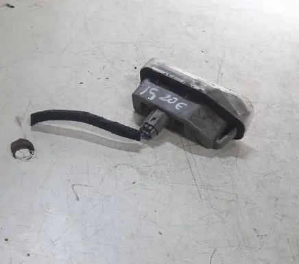 Lexus IS 220D-250-350 Number plate light 0651