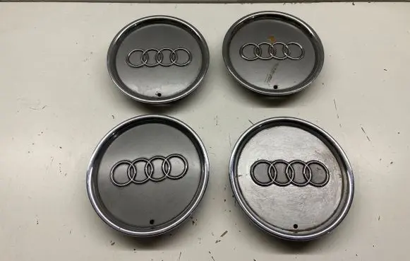 Audi A3 S3 A3 Sportback 8P Original wheel cap 8L0601165A