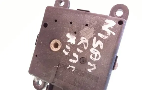 Nissan Primera Air flap motor/actuator 3T05030820