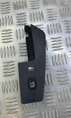 Chrysler Grand Voyager V Tailgate opening switch 