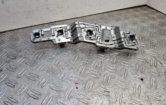 Mercedes-Benz A W169 Tail light bulb cover holder 3330R PY21W