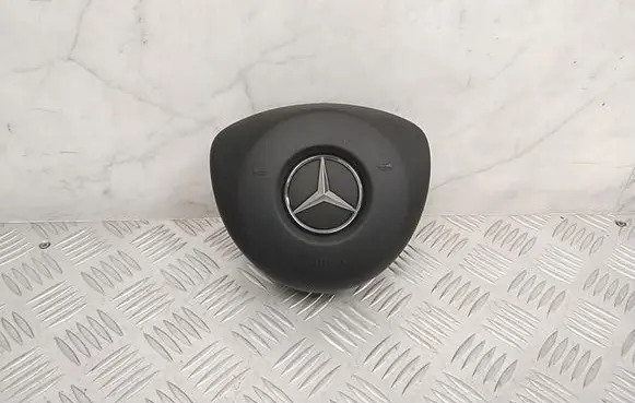 Mercedes-Benz A W176 Steering wheel airbag A0008600800