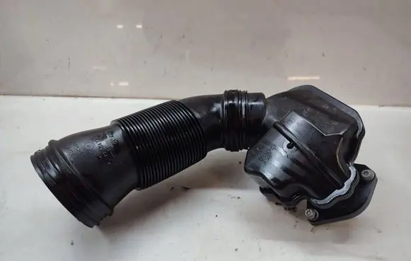 Seat Leon IV Air intake duct part 5Q0129684 05E129654