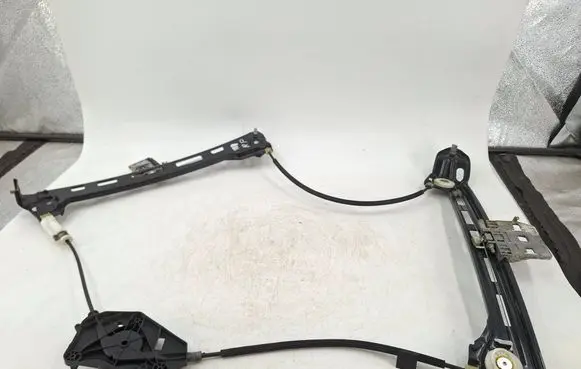 Volkswagen PASSAT CC Front window lifting mechanism without motor 3C8837462J