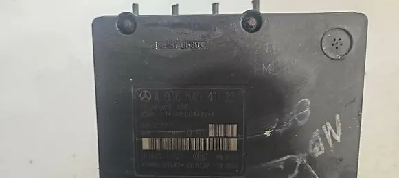 Mercedes-Benz C W203 ABS Pump A0365454132 1HR5L04A82 00402282D1