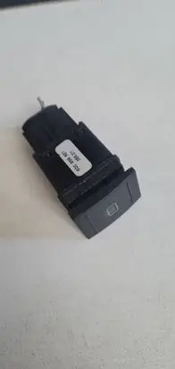 Volkswagen Polo Windscreen/window heater switch 6Q0959621 35501