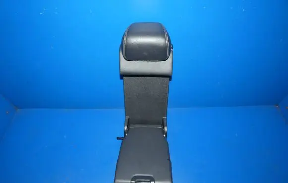 Mercedes-Benz GLC X253 C253 Rear seat armrest 