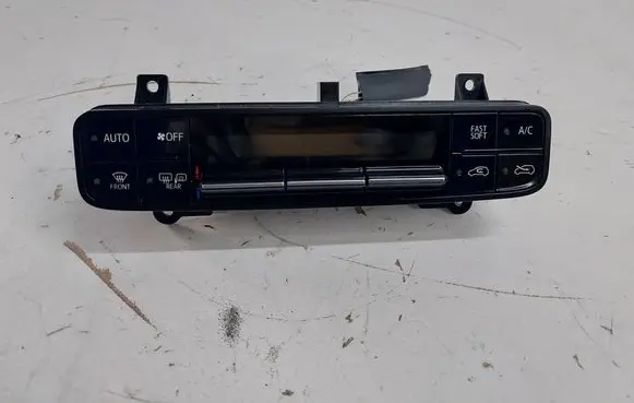 Toyota Auris E180 Climate control unit 5590002C60 3860H6NB