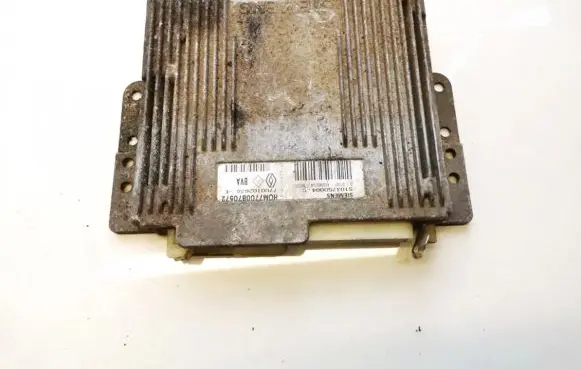 Renault Megane I Engine control unit/module S104750004C HOM7700870572