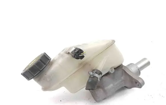 Toyota Yaris Master brake cylinder