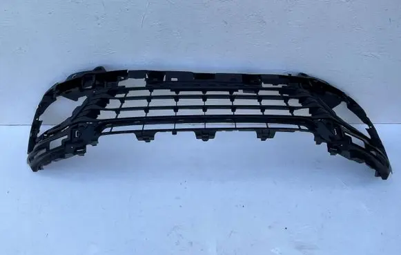 Renault Espace - Grand espace V Front bumper lower grill 622548143R