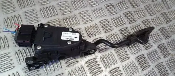 Nissan Primera Accelerator throttle pedal 18002AU400 6PV009620-03