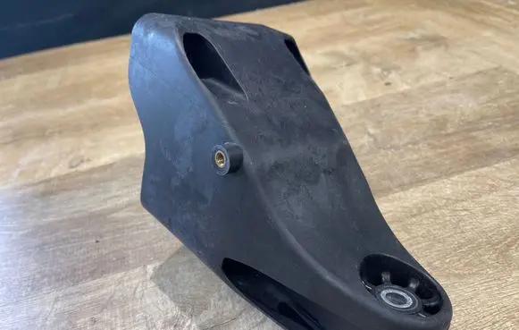 Mercedes-Benz S W222 Engine mounting bracket A6542230300
