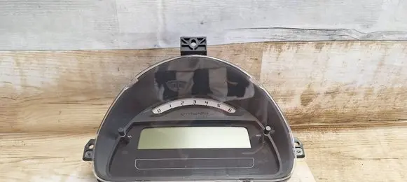 Speedometer (instrument cluster)