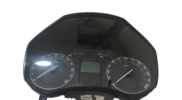 Skoda Octavia Mk2 (1Z) Speedometer (instrument cluster) 1Z0920812H VD1016937 A2C53301869