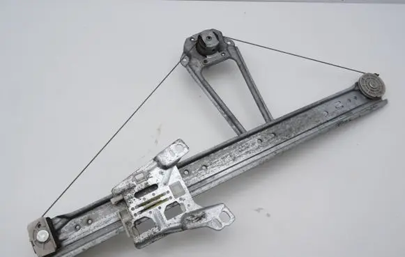 Mercedes-Benz A W168 Rear door manual window regulator