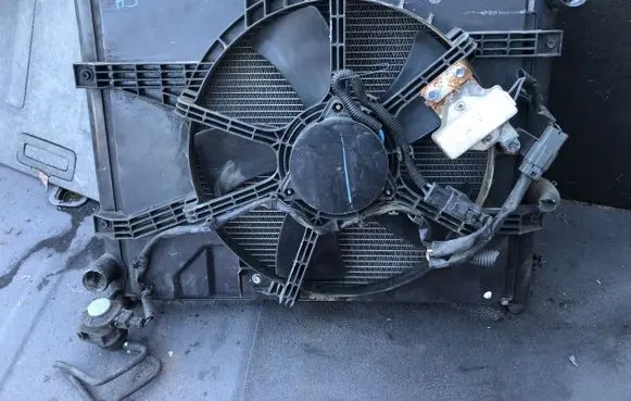 Nissan Tiida C11 Radiator set 