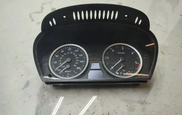 BMW 5 E60 E61 Speedometer (instrument cluster) 698315