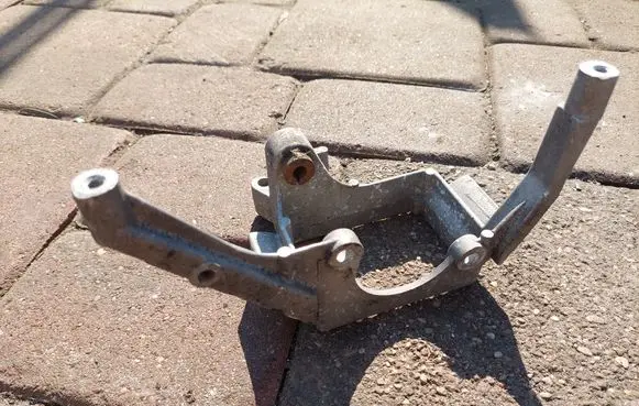 Audi A6 S6 C5 4B Power steering pump mounting bracket 078145383G