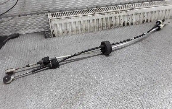 Gear shift cable linkage