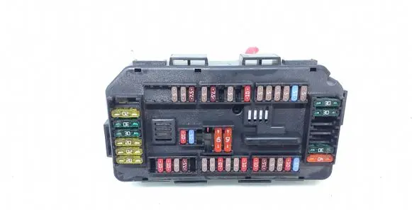 BMW 1 F20 F21 Fuse module 9224879 710030 720178