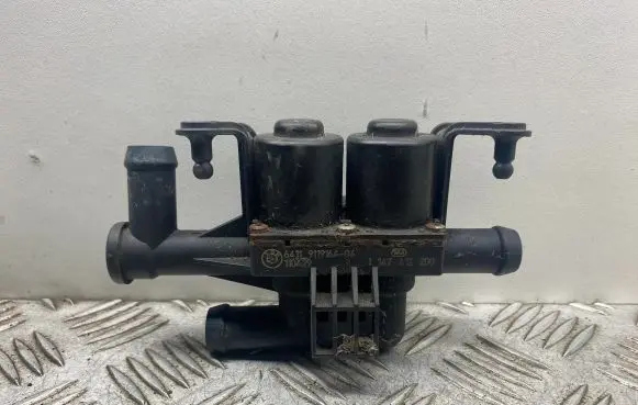 BMW 5 F10 F11 Coolant heater control valve 9119164 64119119164
