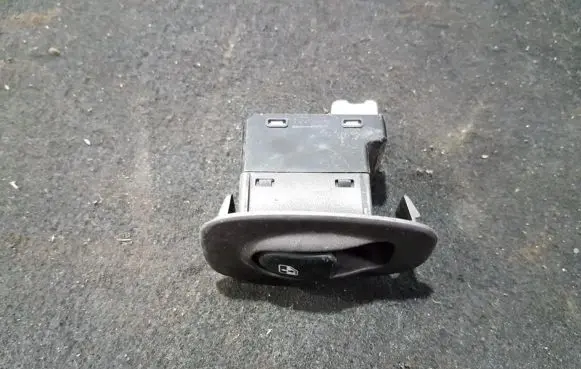 Hyundai Accent Electric window control switch