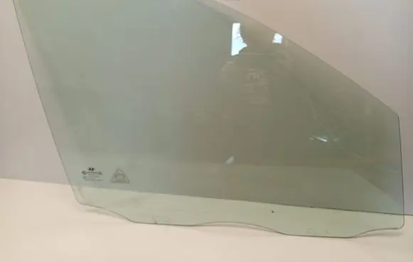 Hyundai Santa Fe Front door window glass four-door 43R000382
