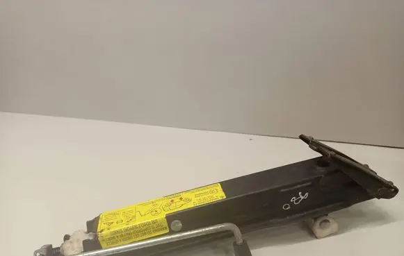 Mercedes-Benz R W251 Lift Jack A1645800018