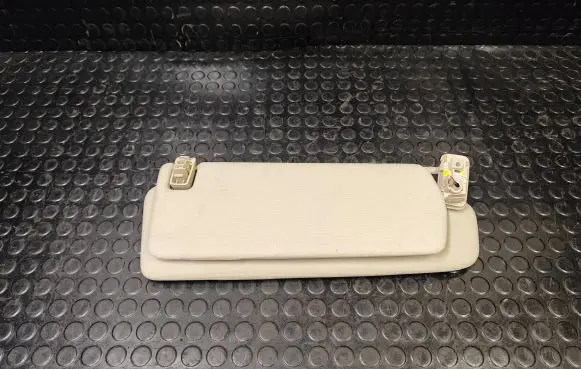 Volkswagen Touareg II Sun visor 7P0857552