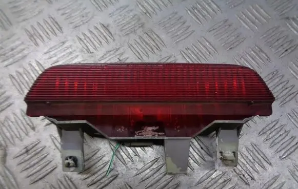 Toyota Yaris Verso Third/center stoplight