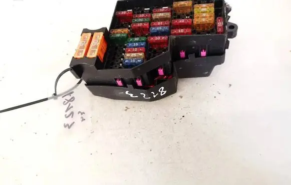 Audi A6 S6 C5 4B Fuse box set