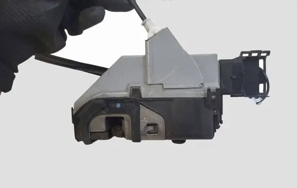 Citroen C5 Rear door lock 574395