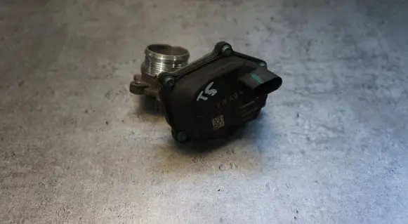 Audi A3 S3 8V Throttle valve 04L131501M