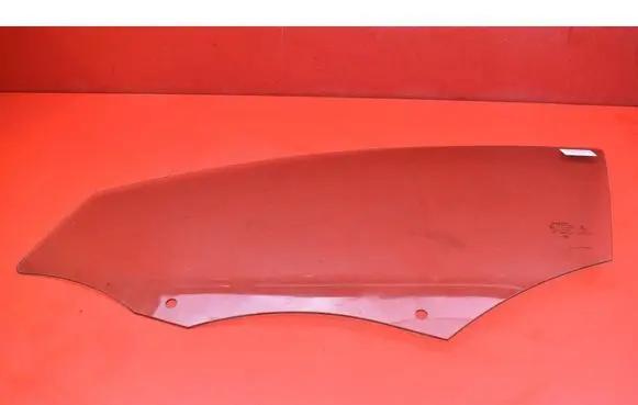 Volvo V40 Front door window glass four-door
