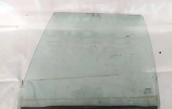 Renault 19 Rear door window glass