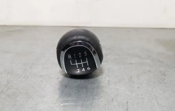 Nissan Pulsar Gear lever shifter trim leather/knob PULSARBUMBULAS