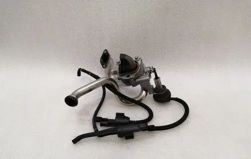 Mercedes-Benz ML W166 EGR valve cooler A6421401263