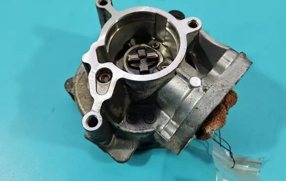 Skoda Superb B8 (3V) Vacuum pump 06K145100P IMPRK1440365
